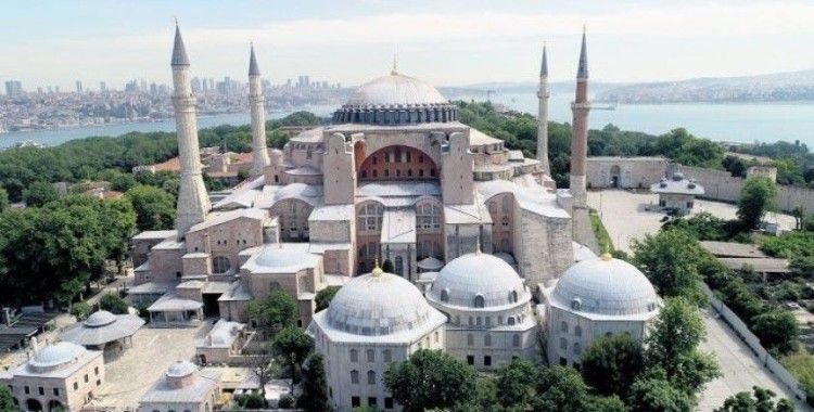 Bakan Ersoy ve Diyanet İşleri Başkanı Erbaş, Ayasofya Camii'nde incelemelerde bulundu