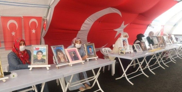 HDP önündeki ailelerin evlat nöbeti 314'üncü gününde