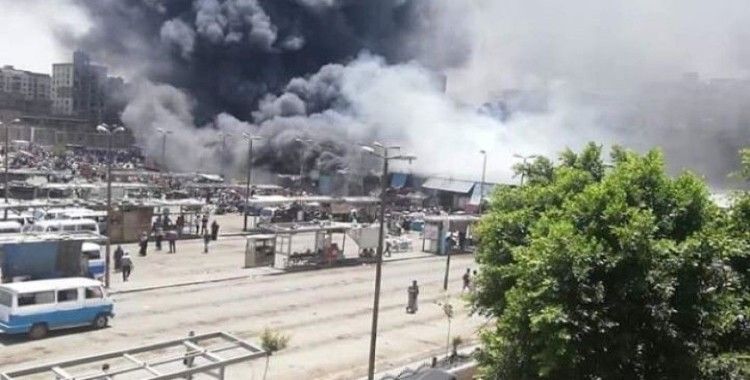 Mısır'da pazar yerinde yangın