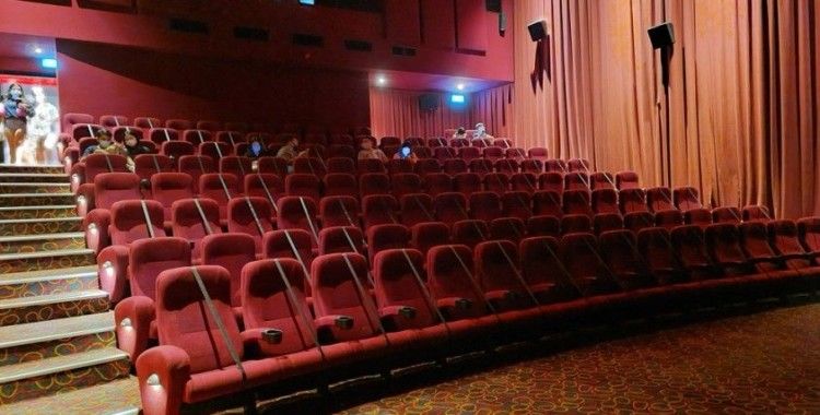 Singapur’de sinemalar yeniden açılıyor