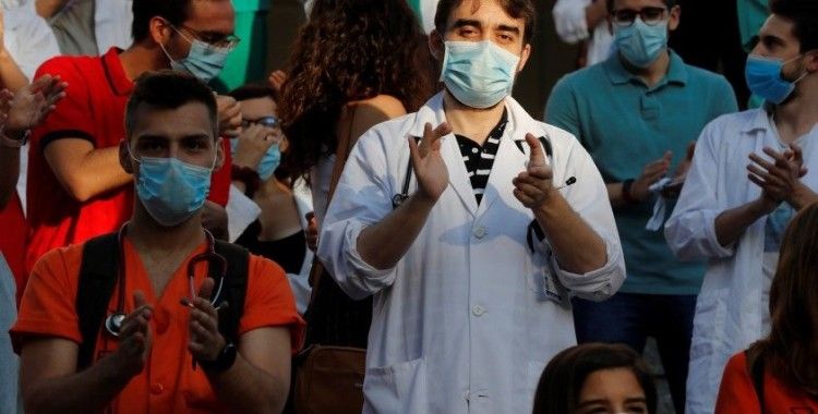 İspanya'da sağlık çalışanlarından protesto