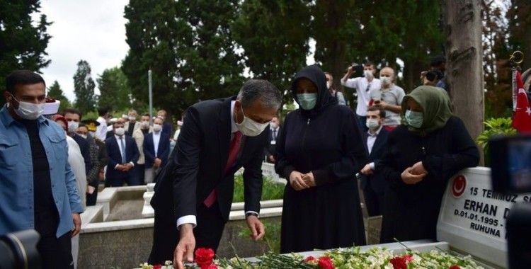 15 Temmuz Edirnekapı Şehitliği’nde anma töreni düzenlendi
