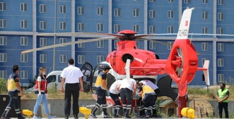 Ambulans helikopterler, ameliyat olacak çocuk için seferber oldu