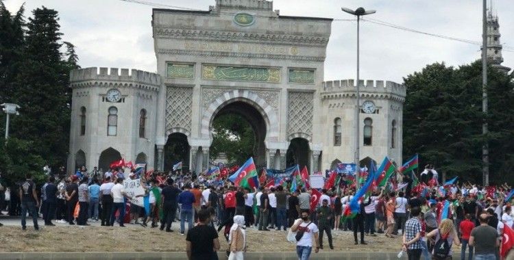 Beyazıt Meydan'da 'Can Azerbaycan'a Canımız Feda' mitingi