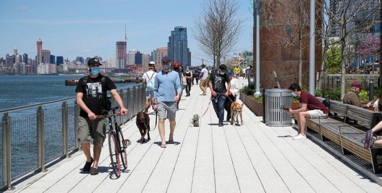 ABD'de Kovid-19 salgınında ölenlerin sayısı 143 bine yaklaştı