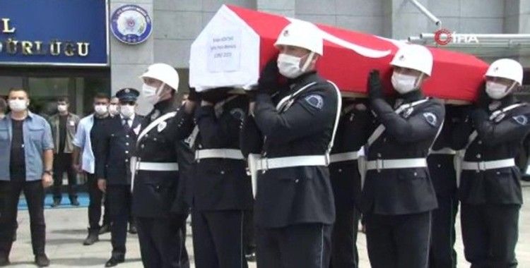 Şehit polis için İstanbul İl Emniyet Müdürlüğünde tören