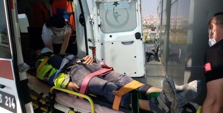 AVM inşaatında 4 metre yüksekten düşen işçi yaralandı