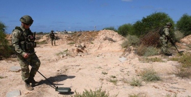 Darbeci Hafter’in sivil yerleşim yerlerine tuzakladığı mayınlar temizleniyor