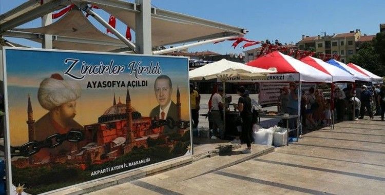 Aydın'da Ayasofya-i Kebir Camii'nin yeniden ibadete açılması dolayısıyla lokma hayrı yapıldı