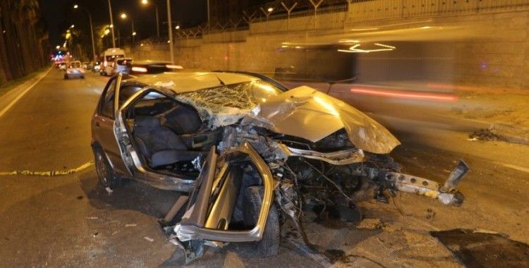 Adana'da feci kaza: 2 ölü, 3 yaralı