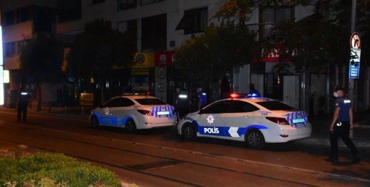 İzmir polisi fuhuşa geçit vermiyor
