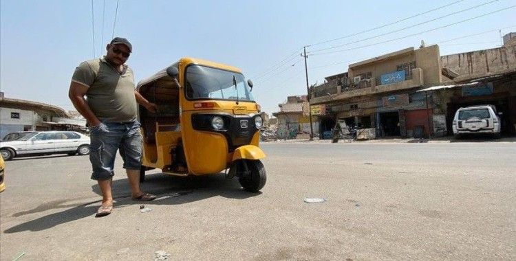 Iraklı eski asker, komutanlarının Musul'dan kaçmasının faturasını tuk tuk şoförlüğü yaparak ödüyor