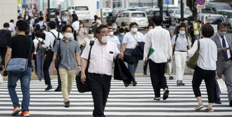 Japonya'da günlük koronavirüs vaka sayısı bini aştı