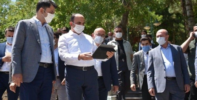 Bakan Kurum Konya'da ziyaretlerde bulundu