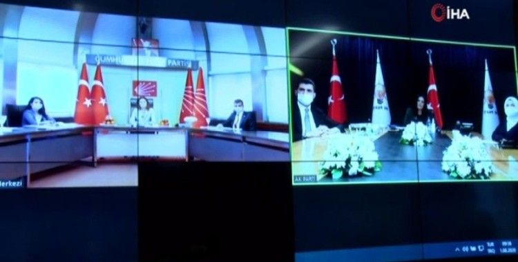 AK Parti’de partilerle bayramlaşma video konferans yöntemiyle yapıldı