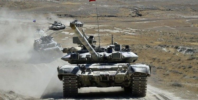 Azerbaycan-Türkiye ortak askeri tatbikatları zırhlı birliklerle devam ediyor