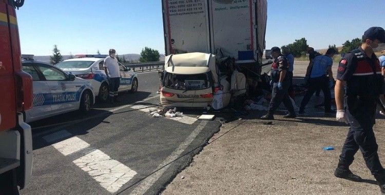 Ankara'da gurbetçi aile kaza yaptı: 5 ölü