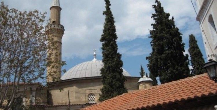 Yunanistan'da camiye saldırı