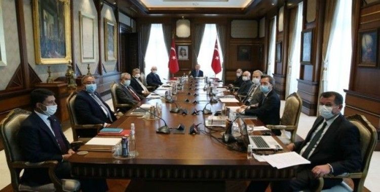 TDK'dan Türkçenin korunması için Erdoğan'a rapor: İngilizce isimler ayıklanacak