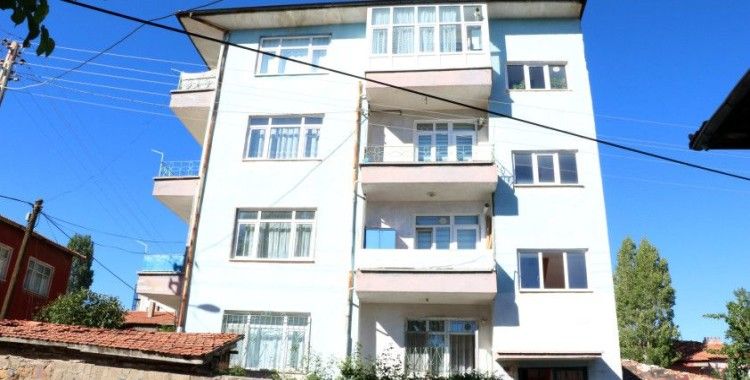 Yozgat'ta Covid-19 testleri pozitif çıkan 15 kişinin yaşadığı apartman karantinaya alındı