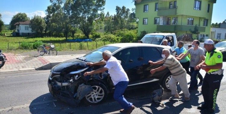 Terme'de trafik kazası: 1 yaralı