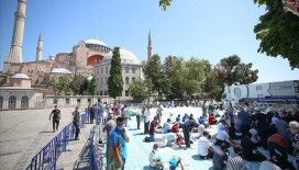 Ayasofya-i Kebir Cami-i Şerifi'nde cuma namazı hazırlıkları tamamlandı