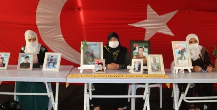 HDP önündeki ailelerin evlat nöbeti 343'üncü gününde