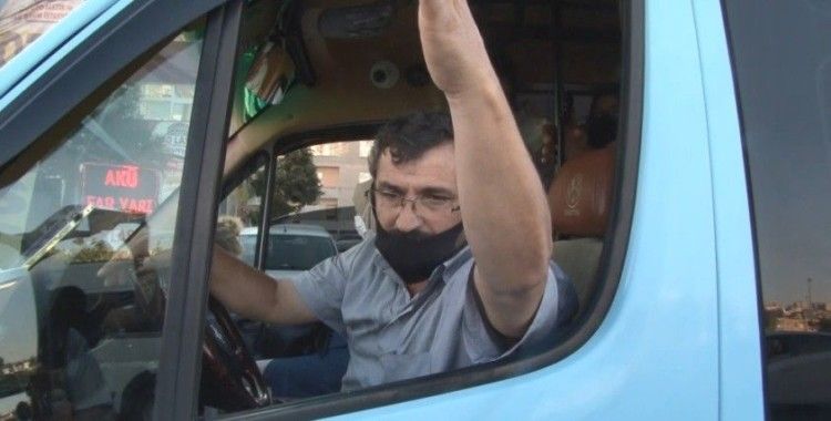 Balık istifi yolcu taşıyan minibüs sürücüsünden gazetecilere tepki