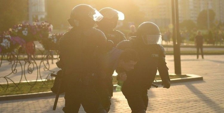 Belarus’taki protestoların üçüncü gününde 1000’den fazla kişi gözaltına alındı