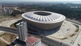 Yeni Adana Stadyumu’nun hibrit çim serimi tamamlandı