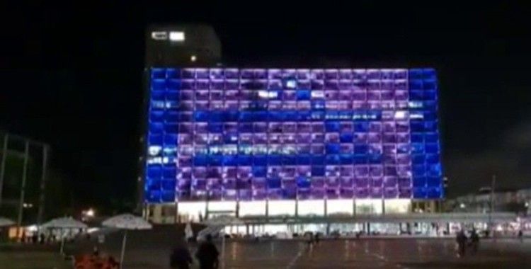 Tel Aviv Belediye Binası'na BAE ve İsrail bayraklarının silüetleri yansıtıldı