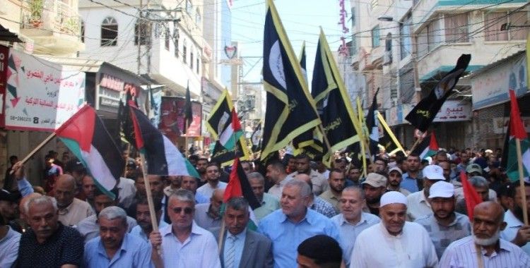 Gazze'de BAE-İsrail anlaşması protesto edildi