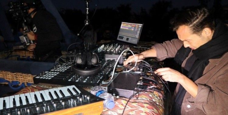 Dünyaca ünlü DJ Ben Böhmer, Kapadokya’da balonda DJ performansı sergiledi