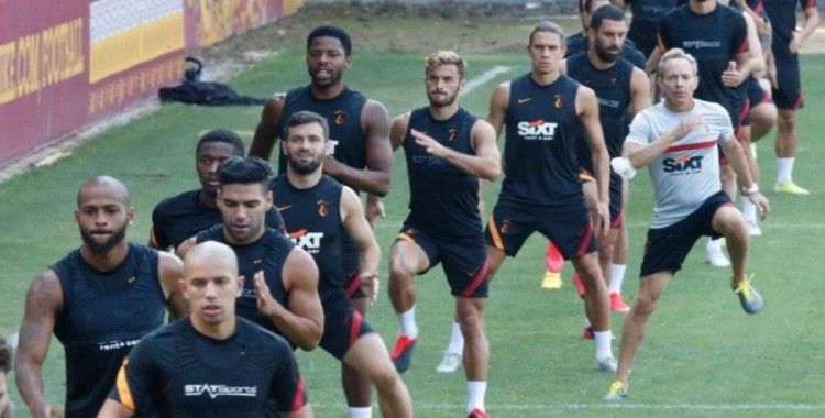 Galatasaray, Gaziantep FK maçı hazırlıklarını çift antrenmanla sürdürdü