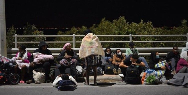 Yunanistan'da Moria kampındaki yangında binlerce sığınmacı evsiz kaldı