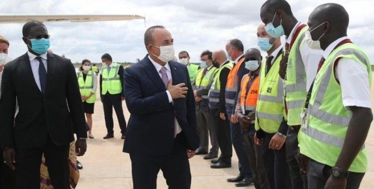 Dışişleri Bakanı Çavuşoğlu Senegal'de