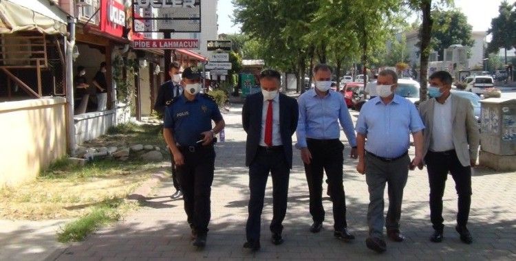 Emniyet müdüründen maske takmayan 4 polise ceza