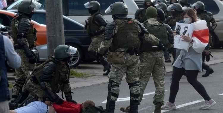 Belarus’taki şiddetli protestolarda gözaltı sayısı 774’e ulaştı