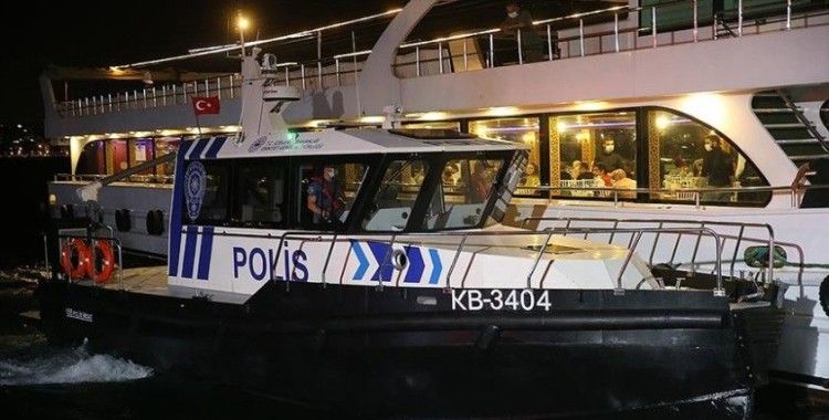 İstanbul'da denizde Kovid-19 denetimi yapıldı