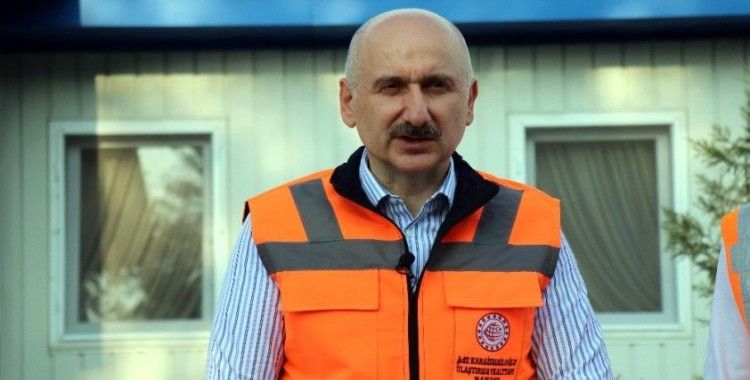 Bakan Karaismailoğlu, Kuzey Marmara Otoyolu’nun son kesiminde incelemelerde bulundu
