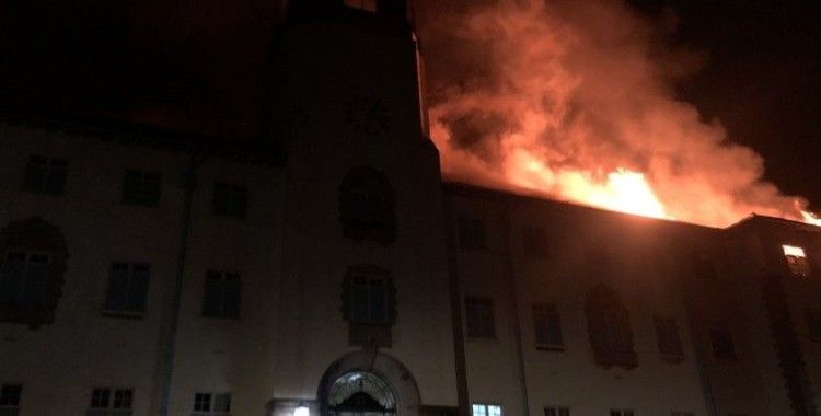 Uganda Makerere Üniversitesi’nde yangın