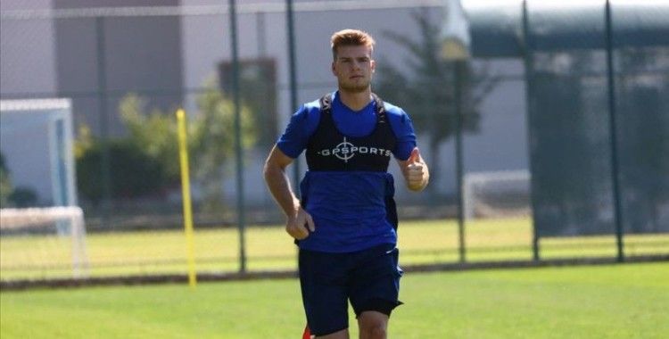 Trabzonspor, Sörloth'un transferinin gerçekleştiğini açıkladı