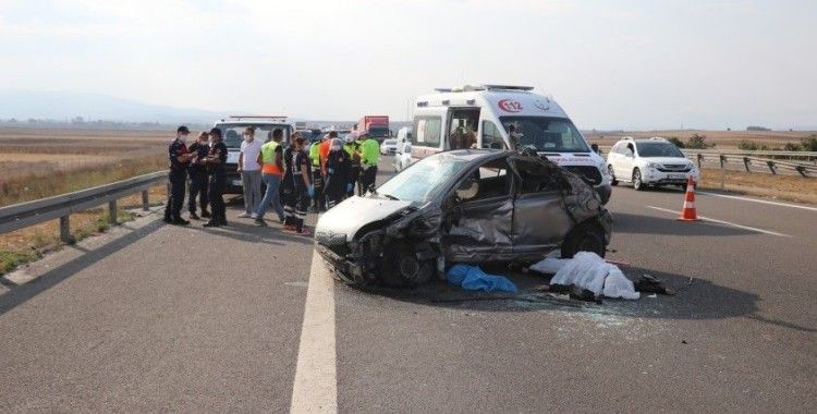 TEM'de feci kaza: 1 ölü, 1 yaralı