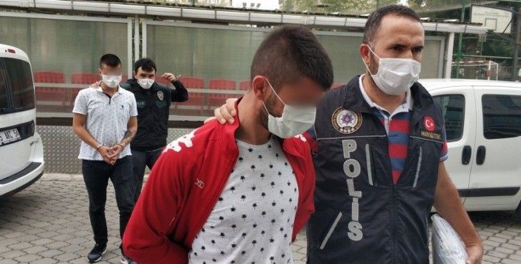 Samsun'da şüpheli araçtan uyuşturucu ele geçti: 4 gözaltı