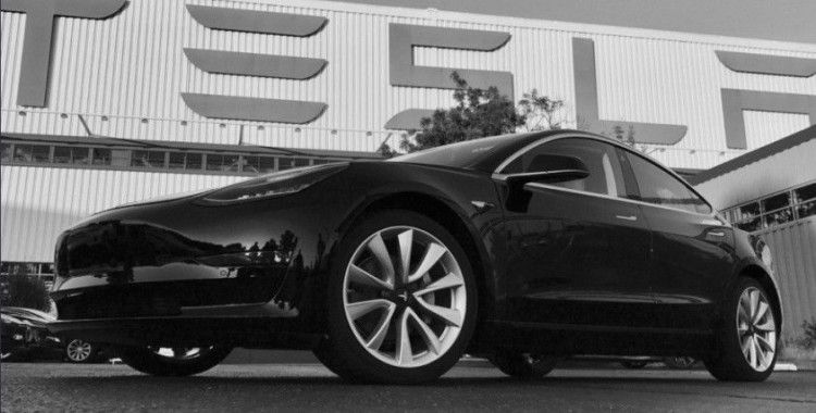 Elon Musk: '3 yıl içinde uygun fiyatlı Tesla'lar hazır olacak'