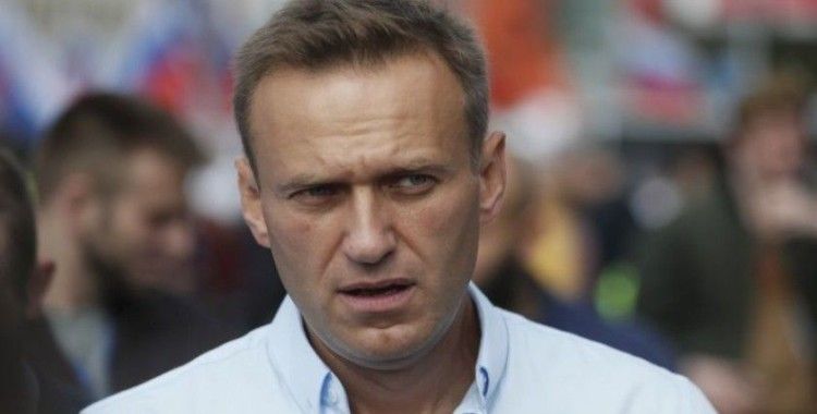Muhalif Navalny'nin banka hesapları donduruldu