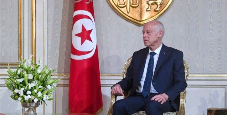 Tunus Cumhurbaşkanı'ndan eski rejim üyelerine engelleme