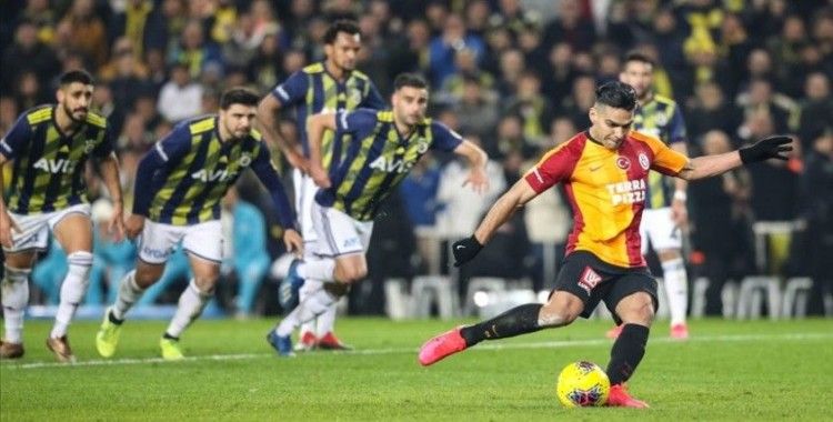 Galatasaray son dönemde derbi kazanmakta zorlanıyor