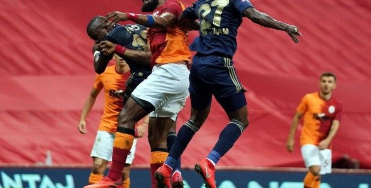 Galatasaray - Fenerbahçe karşılaşması 0-0 eşitlikle sona erdi