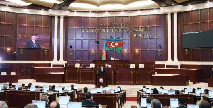 Azerbaycan'da 'savaş hali' ilan edildi